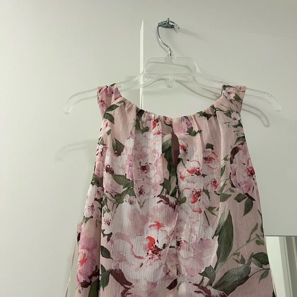 Floral dress 🌸 - Picture 6 of 12